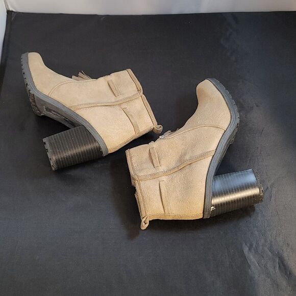 JACLYN SMITH RUBI SUEDE TASSELS DETAIL ANKLE BOOTS - Picture 11 of 16